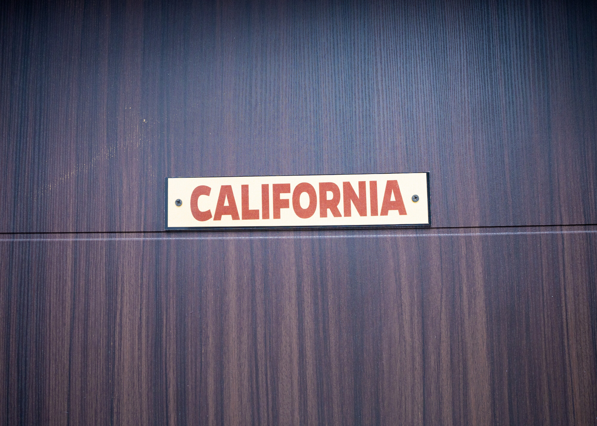 California room, third floor, two-bedroom apartment