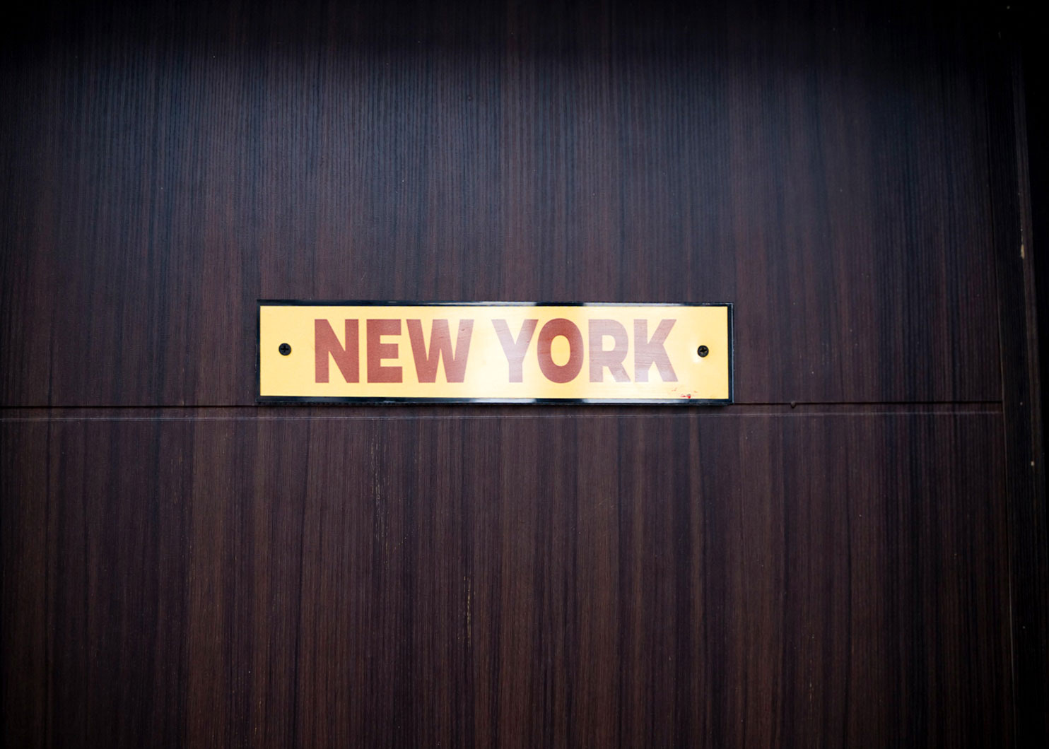 New York room, third floor, two-bedroom apartment